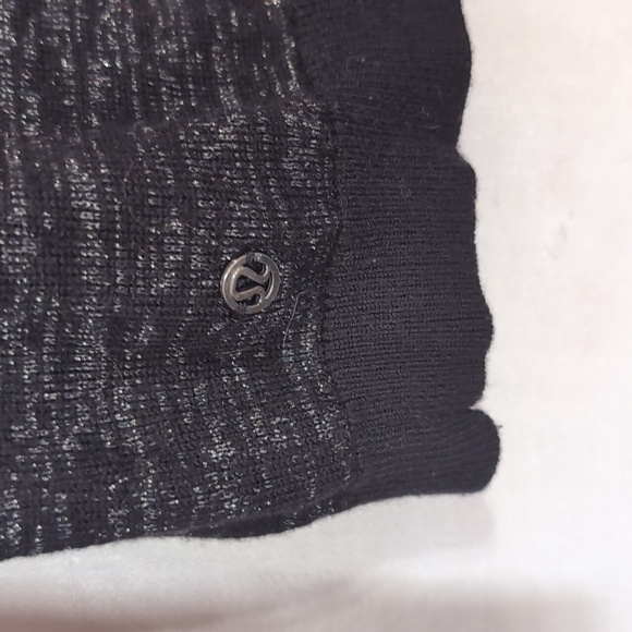 Lululemon Soft Shine Black Metallic Mock Neck Cashlu Sweater Size 6 - Picture 3 of 6